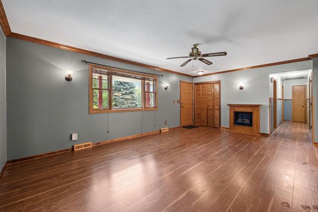 7841 Pathfinder LANE, West Bend, WI 53090