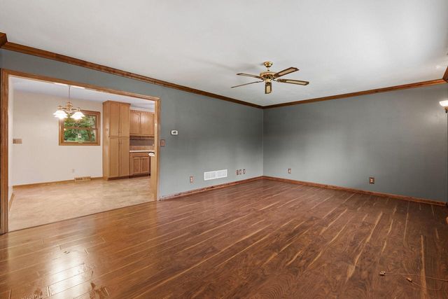 7841 Pathfinder LANE, West Bend, WI 53090