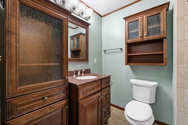 7841 Pathfinder LANE, West Bend, WI 53090