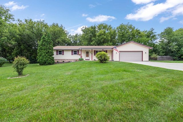 7841 Pathfinder LANE, West Bend, WI 53090