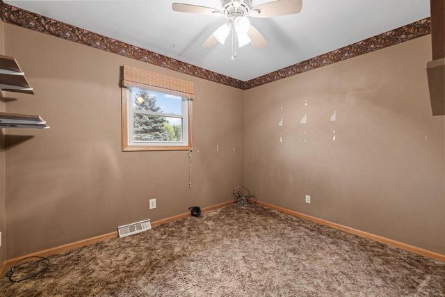 7841 Pathfinder LANE, West Bend, WI 53090