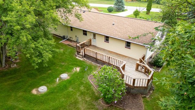 7841 Pathfinder LANE, West Bend, WI 53090
