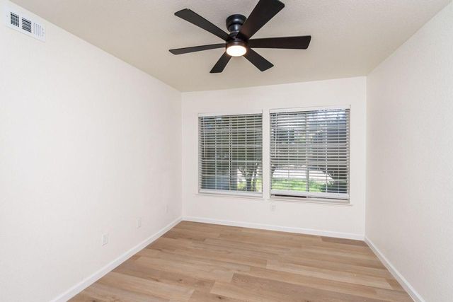 1955 Clearbrook Ct, Tracy, CA 95376