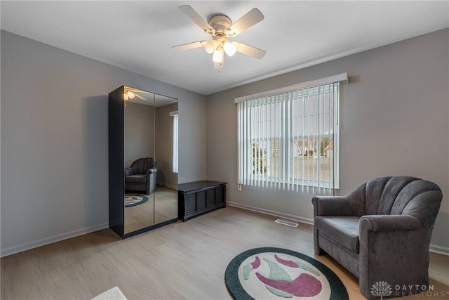 1160 Smugglers Way, Centerville, OH 45459