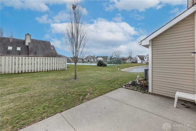 1160 Smugglers Way, Centerville, OH 45459