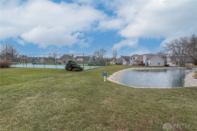 1160 Smugglers Way, Centerville, OH 45459