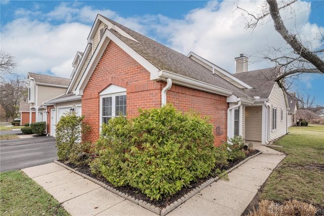 1160 Smugglers Way, Centerville, OH 45459