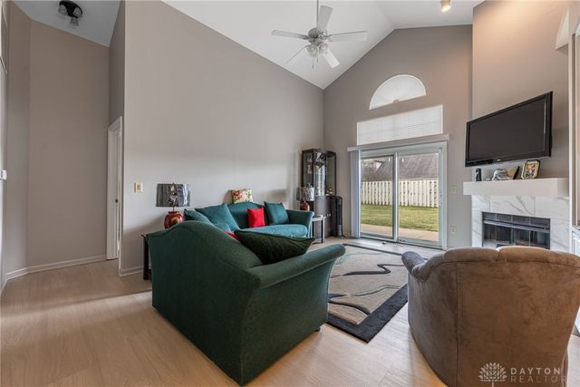 1160 Smugglers Way, Centerville, OH 45459