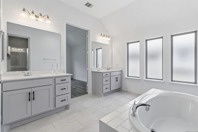 425 Juana Way, New Braunfels, TX 78132