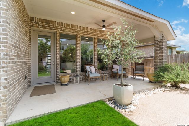 425 Juana Way, New Braunfels, TX 78132