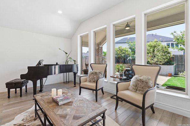 425 Juana Way, New Braunfels, TX 78132