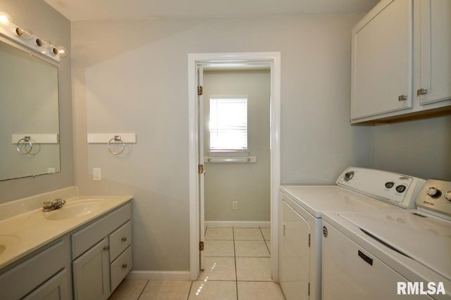 902 W MILL Street 904,906,908, Carbondale, IL 62901