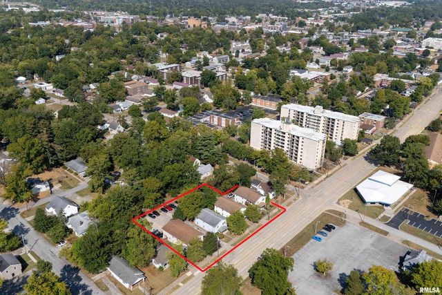 902 W MILL Street 904,906,908, Carbondale, IL 62901