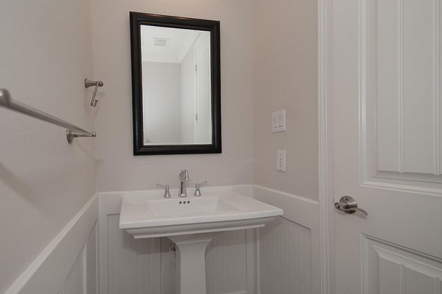 190 W Breezy Way, The Woodlands, TX 77380