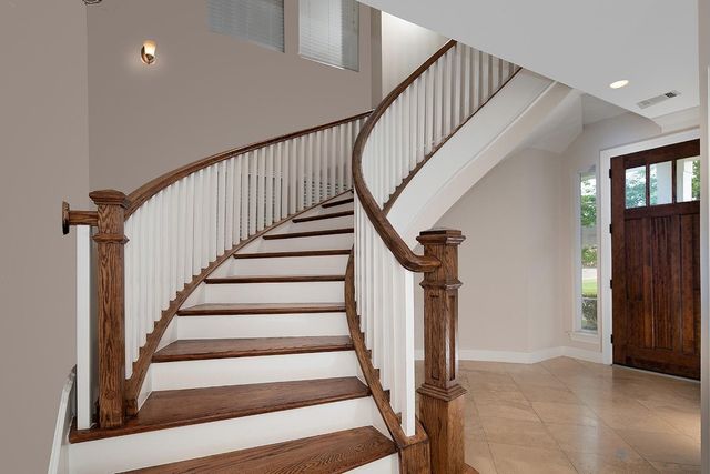 190 W Breezy Way, The Woodlands, TX 77380