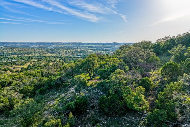 FAR HILLS RANCH 152 Jungfrau Hill Rd., Comfort, TX 78013