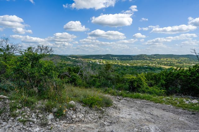 FAR HILLS RANCH 152 Jungfrau Hill Rd., Comfort, TX 78013