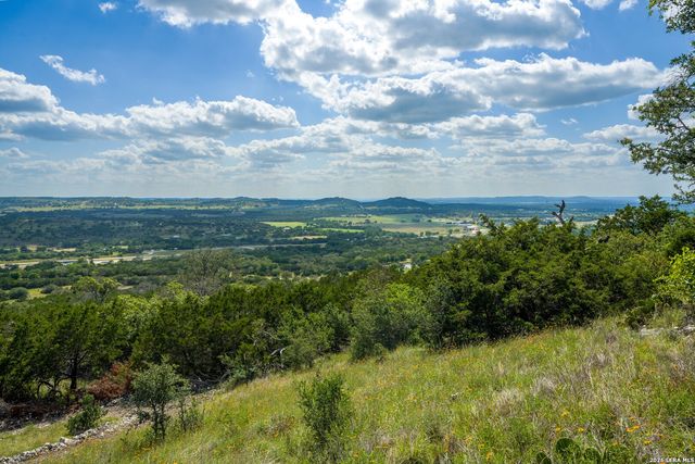 FAR HILLS RANCH 152 Jungfrau Hill Rd., Comfort, TX 78013