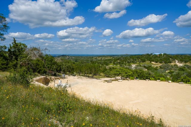 FAR HILLS RANCH 152 Jungfrau Hill Rd., Comfort, TX 78013