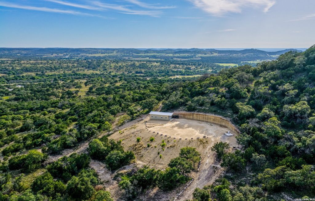 FAR HILLS RANCH 152 Jungfrau Hill Rd., Comfort, TX 78013