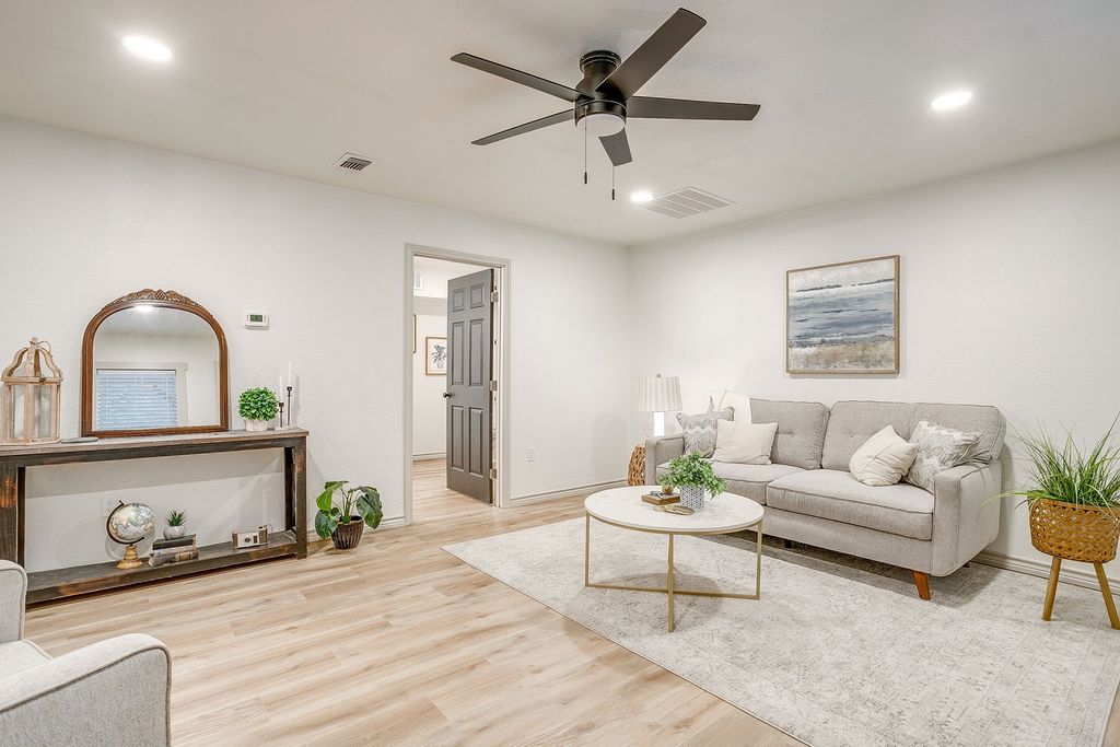 144 Sunset Street, Whitney, TX 76692