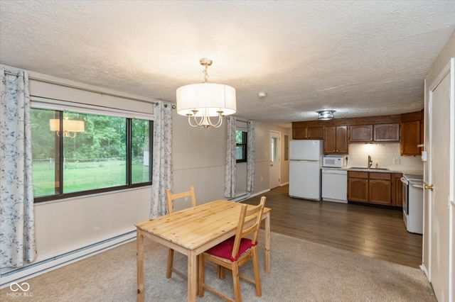 1262 Barefoot Trail, Greenwood, IN 46142