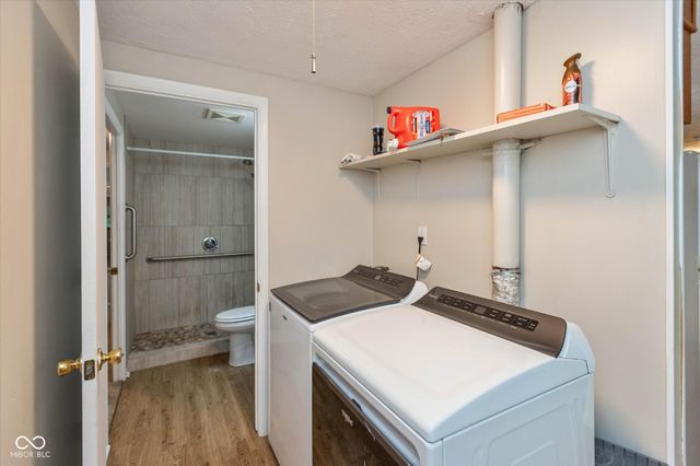 1262 Barefoot Trail, Greenwood, IN 46142