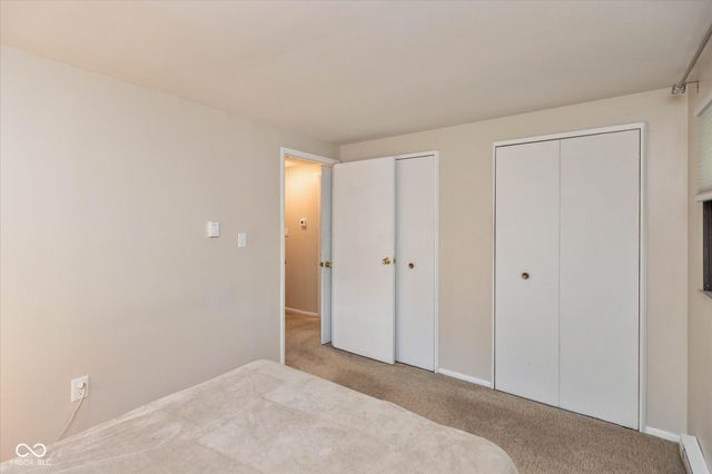 1262 Barefoot Trail, Greenwood, IN 46142