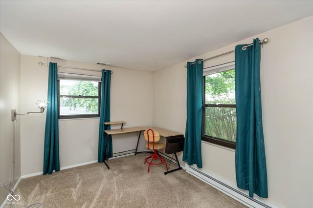 1262 Barefoot Trail, Greenwood, IN 46142