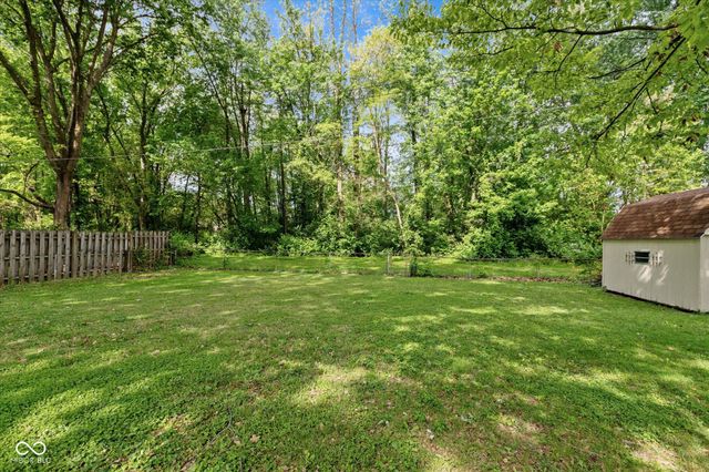 1262 Barefoot Trail, Greenwood, IN 46142