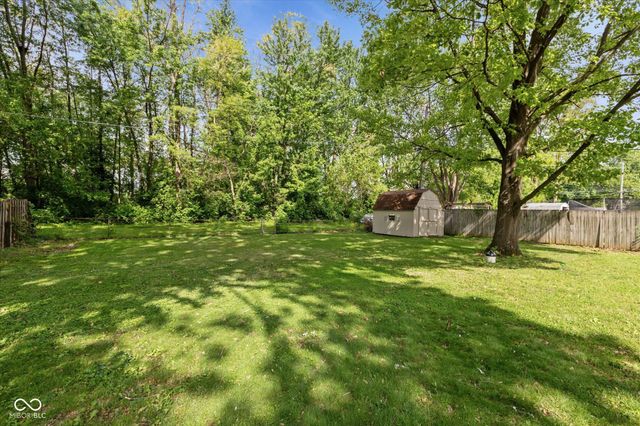 1262 Barefoot Trail, Greenwood, IN 46142