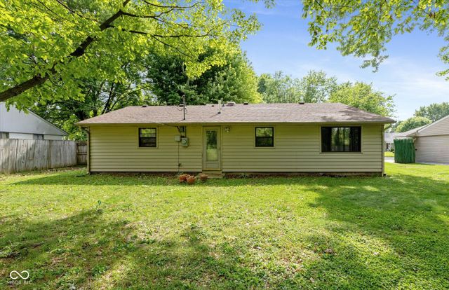 1262 Barefoot Trail, Greenwood, IN 46142