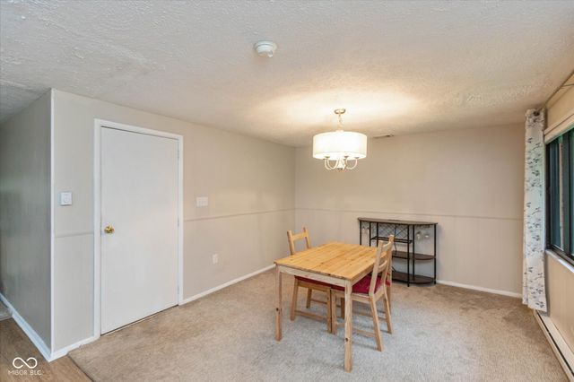 1262 Barefoot Trail, Greenwood, IN 46142
