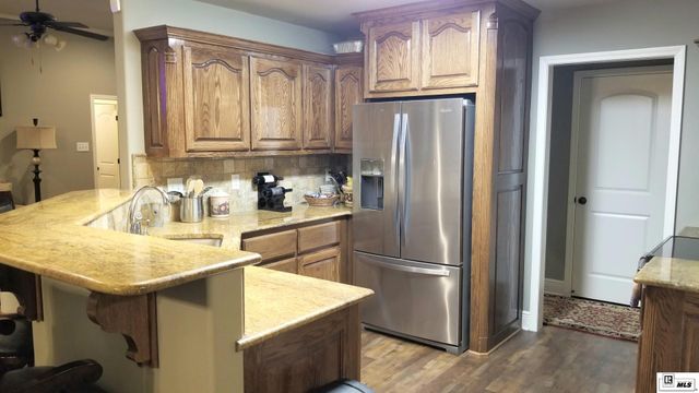 326 HEDGE HILL COVE, Calhoun, LA 71225