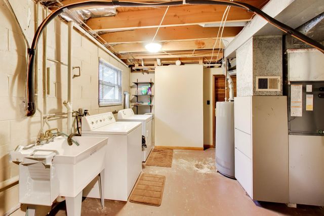 6712 Old Porter Road, Portage, IN 46368