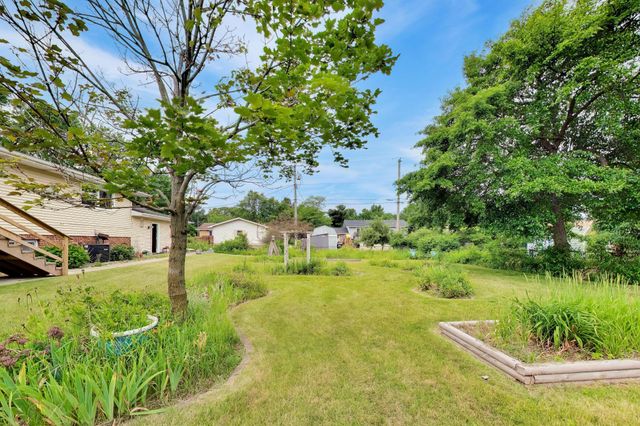 6712 Old Porter Road, Portage, IN 46368