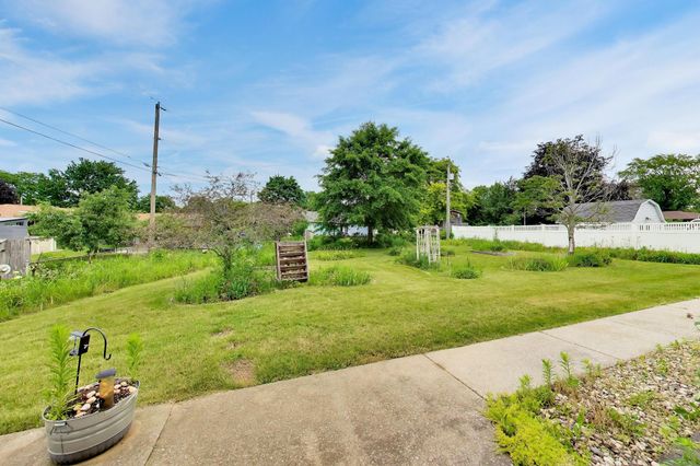 6712 Old Porter Road, Portage, IN 46368