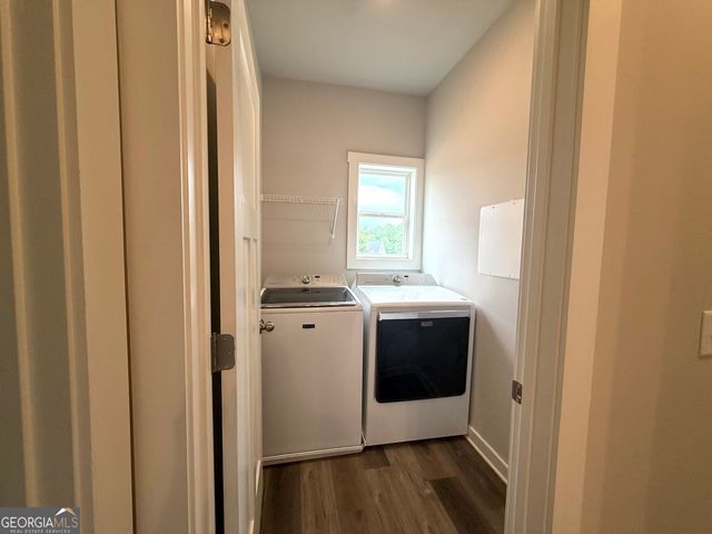 308 N Point Circle, Hartwell, GA 30643