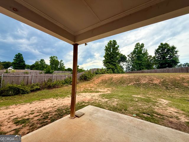 308 N Point Circle, Hartwell, GA 30643