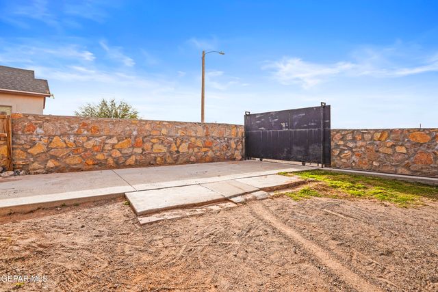 7101 N SKIES, El Paso, TX 79934