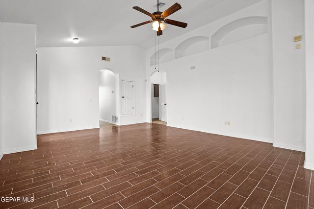 7101 N SKIES, El Paso, TX 79934