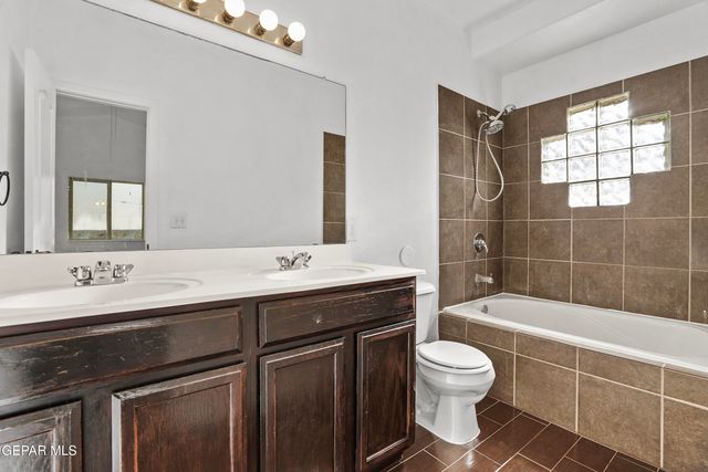 7101 N SKIES, El Paso, TX 79934