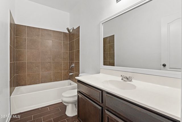 7101 N SKIES, El Paso, TX 79934