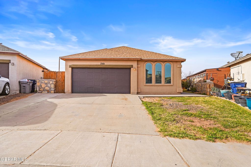 7101 N SKIES, El Paso, TX 79934