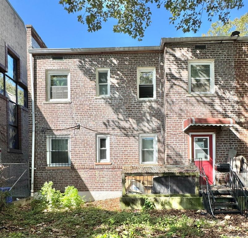 10935 202nd Street, Jamaica, NY 11412 — photo 3