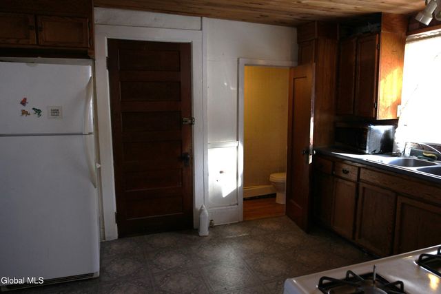 295 W Sand Lake Road, North Greenbush, NY 12198