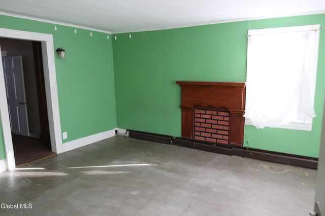 295 W Sand Lake Road, North Greenbush, NY 12198