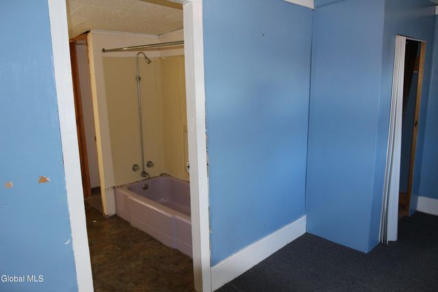 295 W Sand Lake Road, North Greenbush, NY 12198