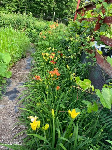 295 W Sand Lake Road, North Greenbush, NY 12198