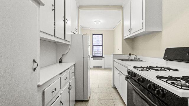 860 Grand Concourse Apt 7M, New York City, NY 10451